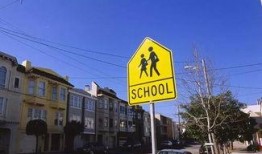 大连地产爆料事件最新,揭露行业潜规则，真相背后引关注