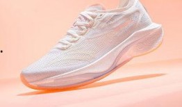 安踏最新爆料马赫pro,马赫Pro运动鞋惊艳亮相，科技与时尚的完美融合